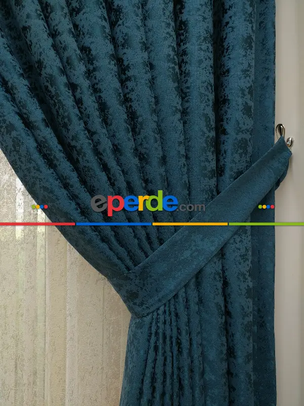 Petrol Rengi Kendinden Desenli Jakar Fon Perde (285 En)- Petrol Mavisi