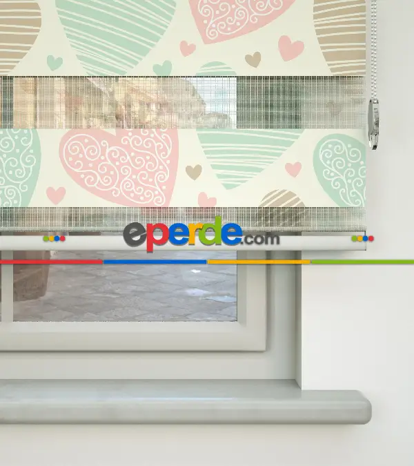 Kalp Desenli Baskılı Zebra Perde- Çok Renkli