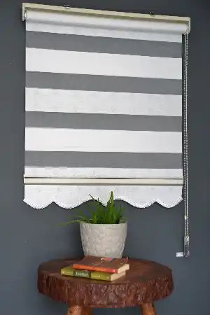 Halim Perdesan Ad-50 Beyaz & Gümüş Yaldız Renk Etekli Veya Eteksiz Zebra Stor Perde