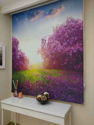 İlkbahar Temalı Doğa Manzaralı Baskılı Stor Perde 5 Kat Daha Canlı U.v. Baskı- Yeşil-Mavi-Mor