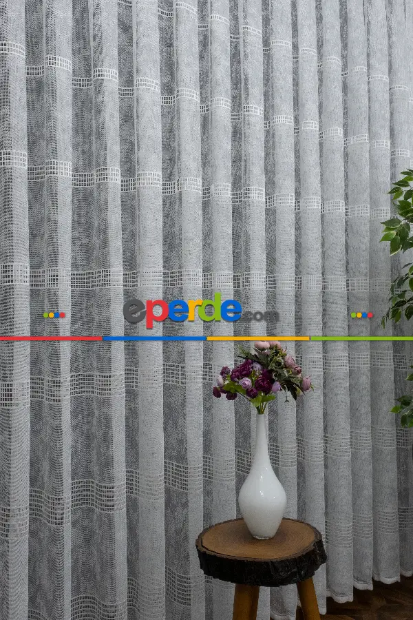 Spor Desen Tül Perde - Karlı Kareli Geometri Desenli - Ekru Açık Krem - Örme Tül