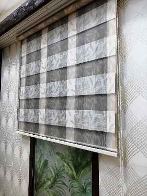 Yaprak Desenli Zebra Perde, Gri Krem