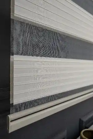 Krem Rengi Yüksek Kalite Pliseli Zebra