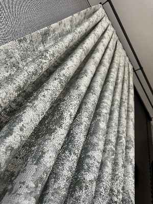 Patinedesenli Bej Yeşil Desenli Jakar Fon Perde (285 En)- Yeşil