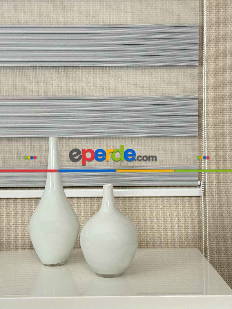 Yatak Odası Gri Pliseli Geniş Zebra Perde, Standart Metal Kasalı Yüksek Kalite Kornişe Kolay Montaj Seçenekli