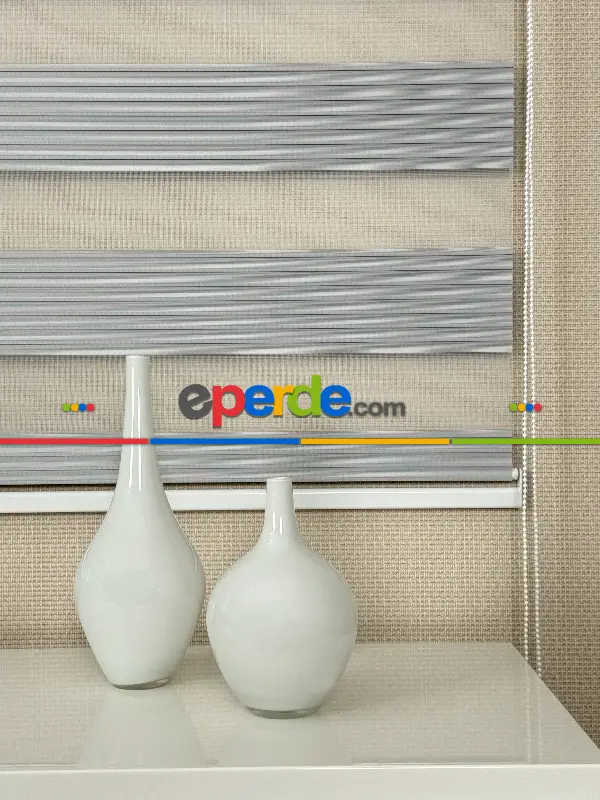 Yatak Odası Gri Pliseli Geniş Zebra Perde, Standart Metal Kasalı Yüksek Kalite Kornişe Kolay Montaj Seçenekli