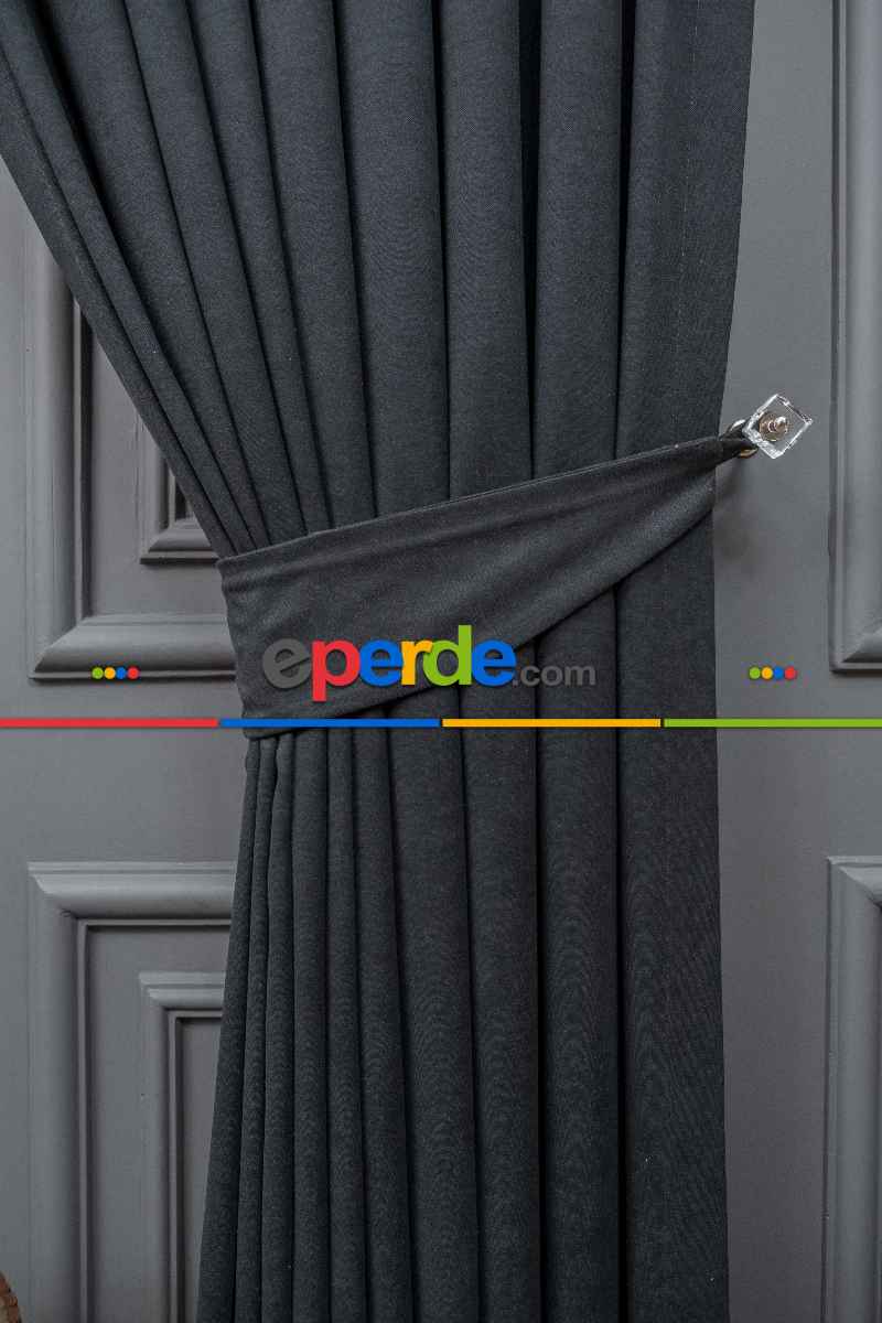 Siyah Düz Fon Perde En Dökümlü Fon Perde