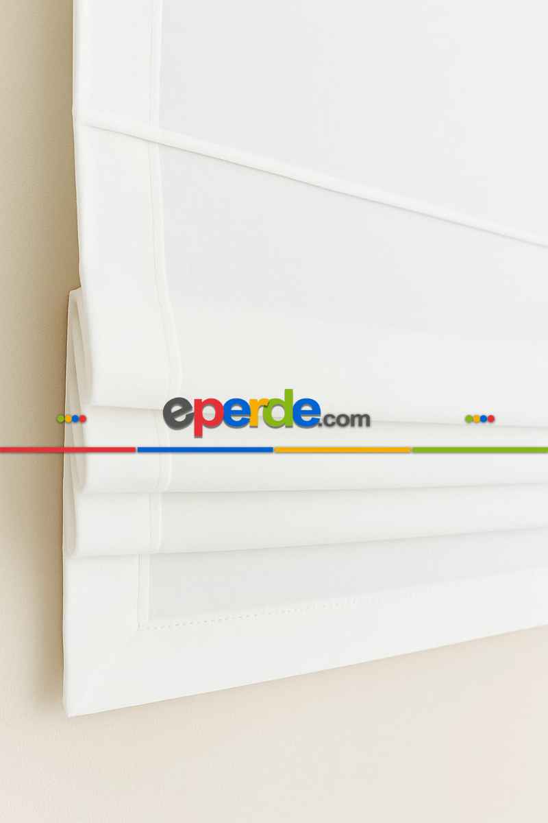 Oturma Odası - Katlamalı Perde Beyaz Fon Kumaş