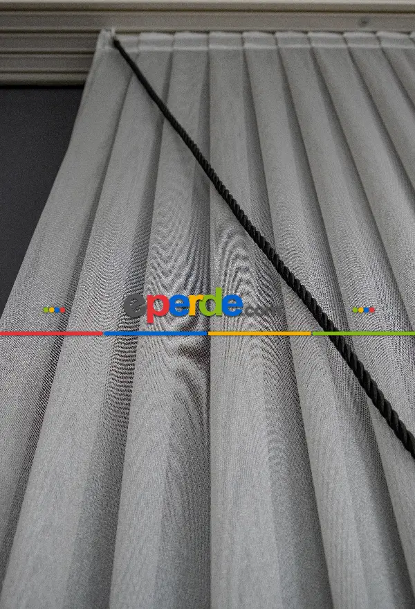 Salon - İki Renkli Yalancı Kruvaze - Tülden Fon - Halat İle Yana Toplamalı Tül - Kordon Toplama Tül - Çift Veya Tek Kanat - Püsküllü - Gri Ve Ekru Zemin, Siyah Ve Ekru Saçak Kombini