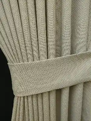 Gümüş Düz Fon Perde ( 1mt 850gram Eşsiz Dökümlü Tok Kumaş )- Gümüş