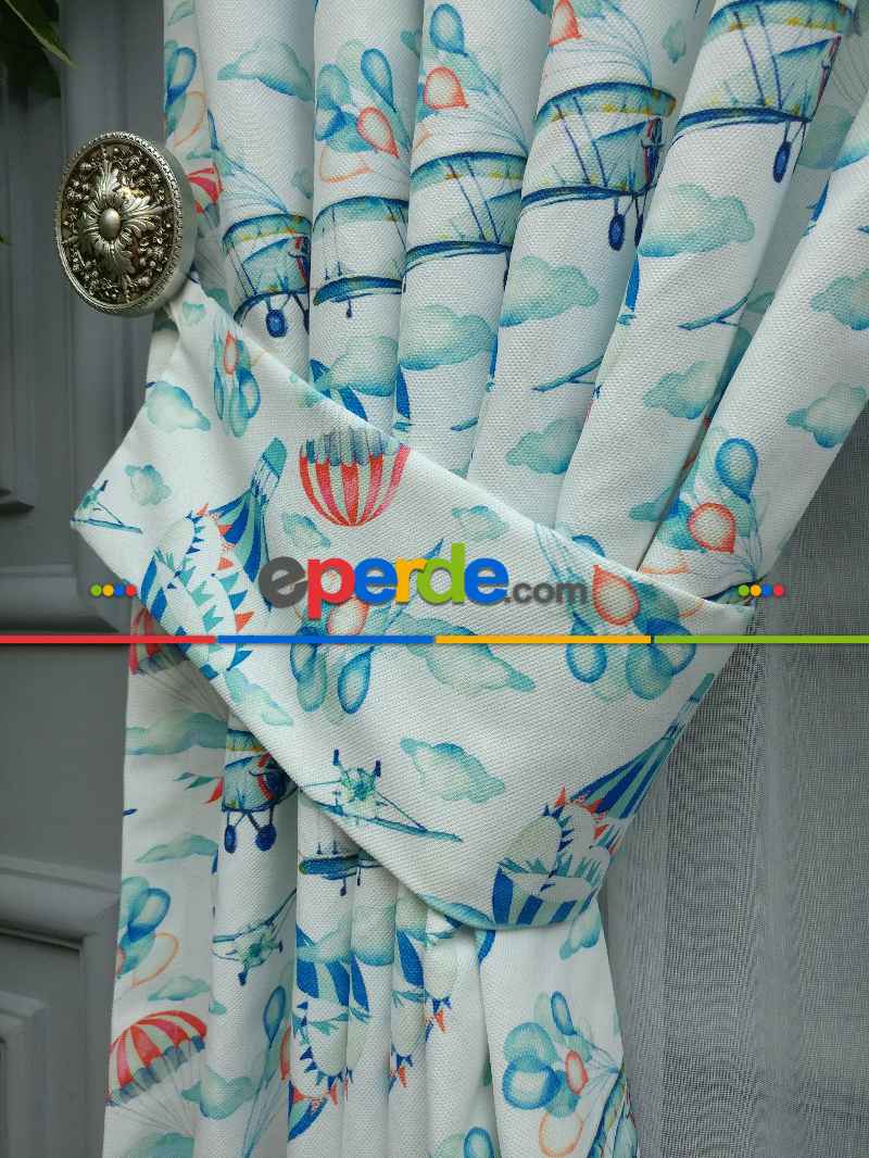 Bebek Odası Fon - Uçak Desenli Fon Perde K679 Kumaşı Kalındır Duck Bezi Değildir.- Mavi