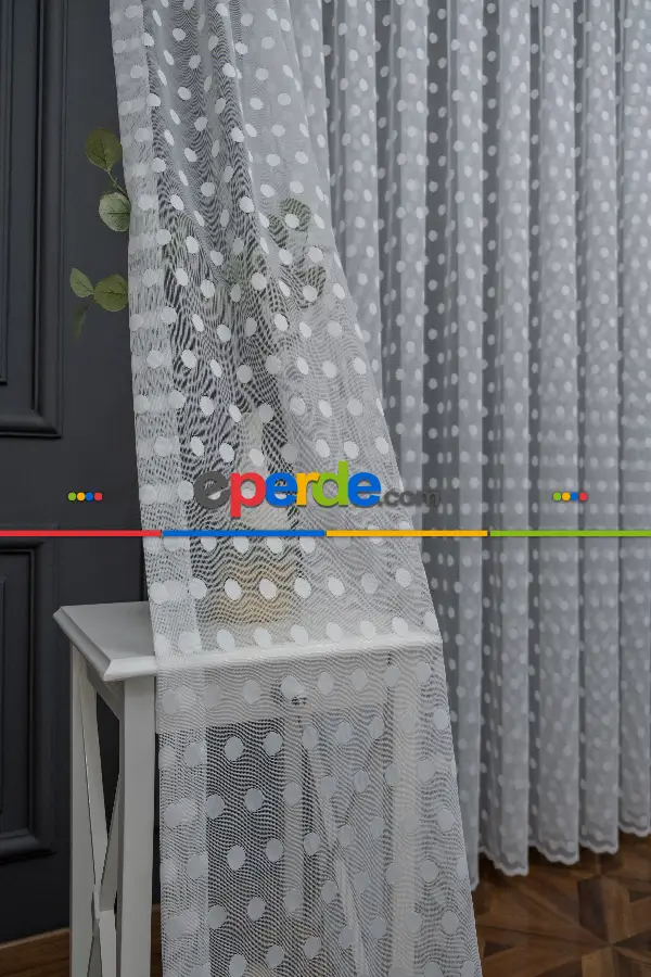 Bebek Odası Tül Perde - Puantiyeli Tül Noktalı Daire Desen Tül Perde