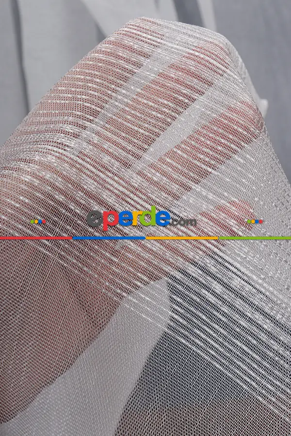 Enine Bantlı Simli Düz Tül Perde Ütü Istemez