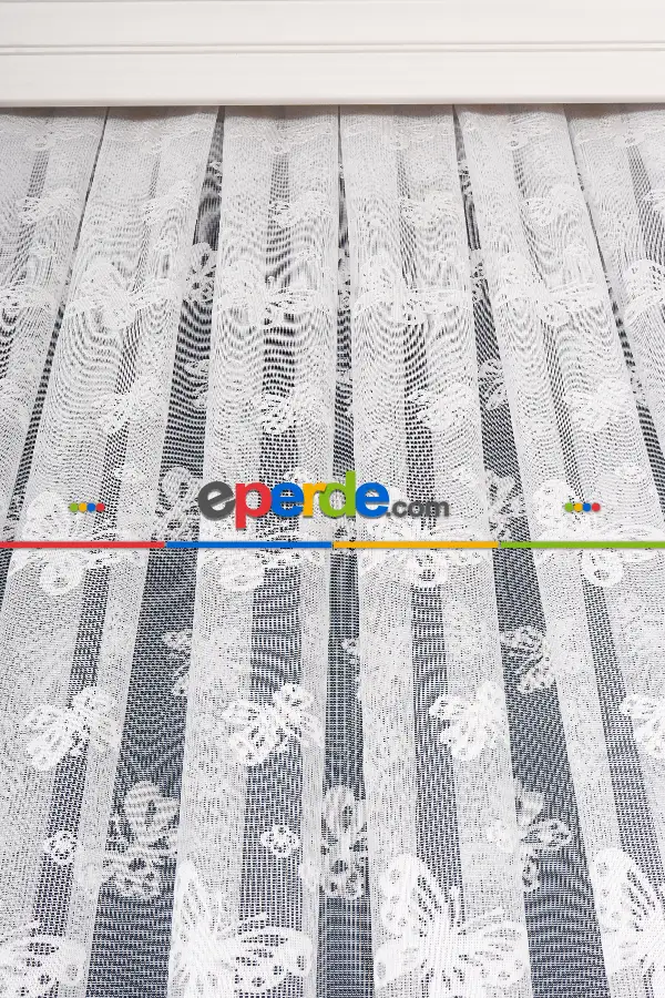 Çocuk Odası - Kelebek Desenli Örme Tül Perde