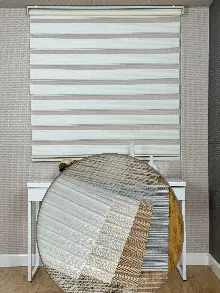 Oturma Odası Krem Pliseli Dar Zebra Perde, Standart Metal Kasalı Yüksek Kalite Kornişe Kolay Montaj Seçenekli