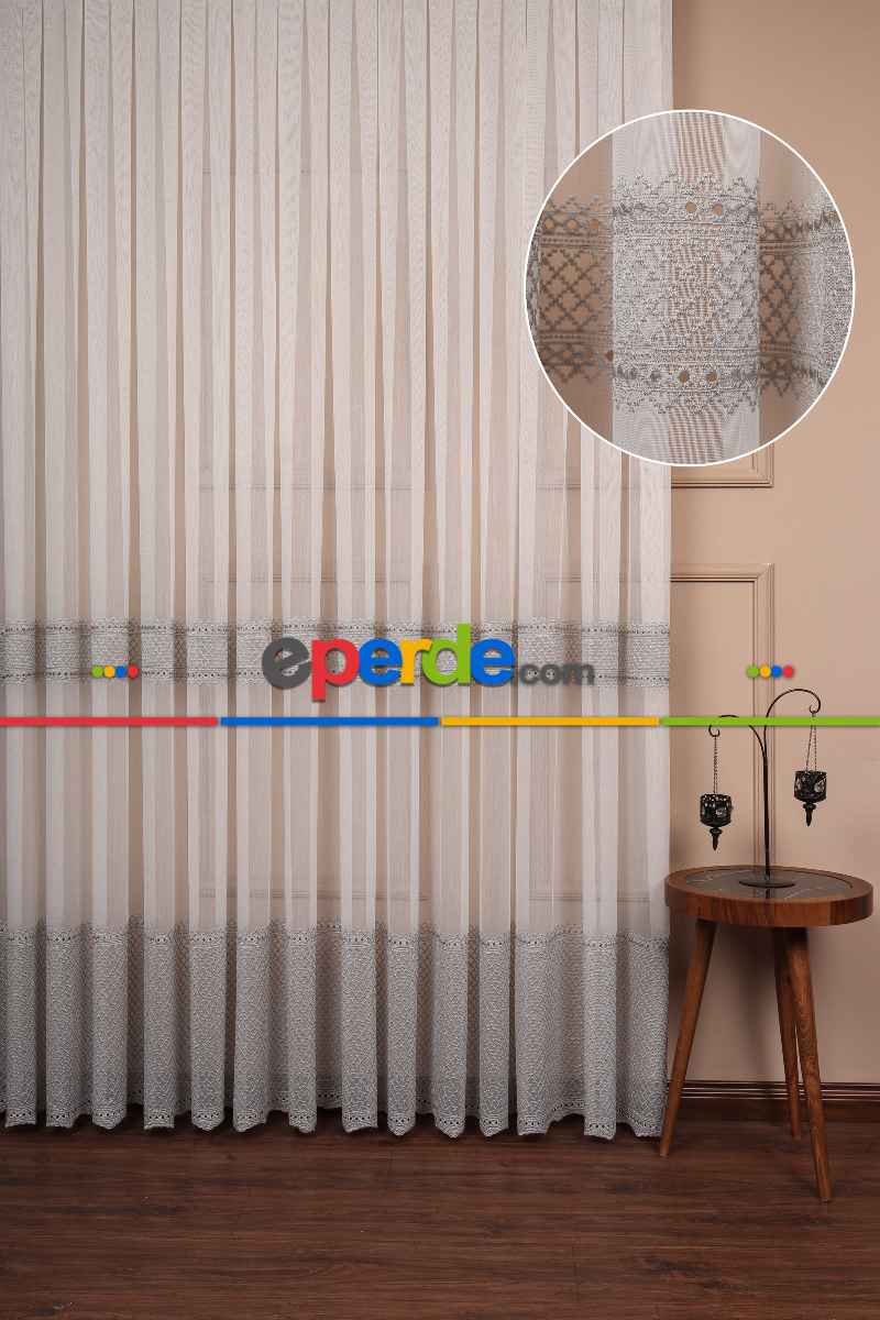 Salon Tül Modelleri - Enine Bantlı Avangart Nakış İşlemeli Tül Perde