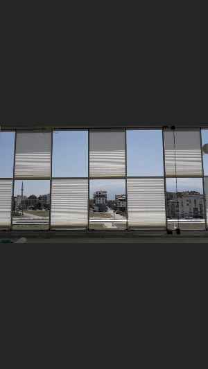 Cam Balkon Perdesi - Yapışkanlı - Plise - Kırık Beyaz- Beyaz