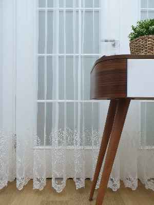 Etek Ucu Koordeneli Nakışlı Tül Perde- Ekru