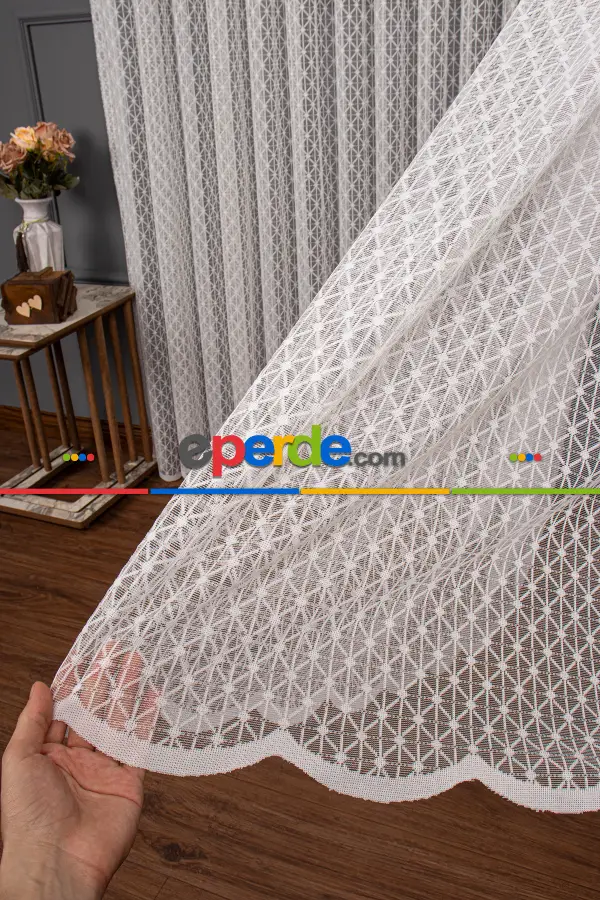 Genç Odası - Karo Desen Örme Tül Perde 1139