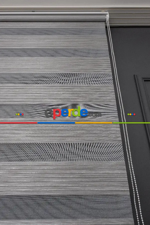 Zebra Perde - Gümüş Simli Geniş Plise Zebra Perde