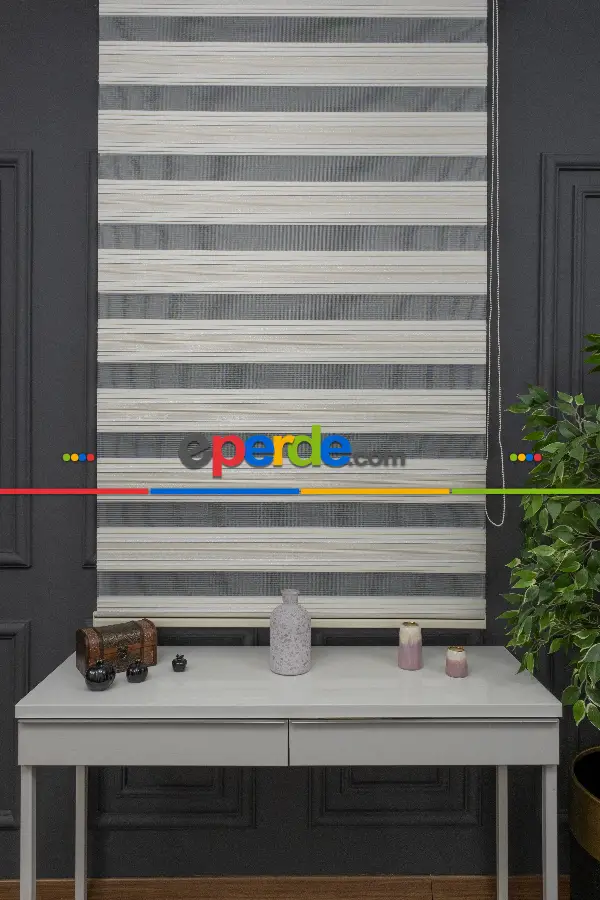 Krem Zebra Perde Gümüş Simli Plise Perde - Renk Geçişli Zebra Perde