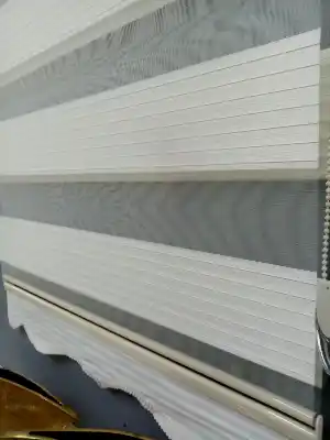 Oturma Odası - Zebra Perde Geniş Pileli(pliseli) Krem Renk 2021 Sezonu A Kalite Zebra Perde- Krem