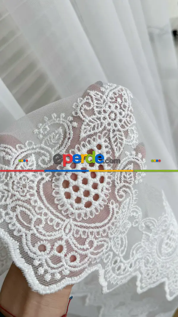 Ekru Etek Ucu Özel İplik Hafif Simli Damask Brode İşlemeli Tül Perde - Ağır Gramajlı Premium Nakışlı