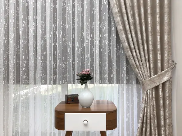 Patinedesenli Bej - Katyonik Jakar Fon Perde- Bej