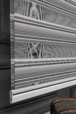 Zebra Perde - Yarım Pilise - Gümüş Simli Renk Geçişli Zebra Perde