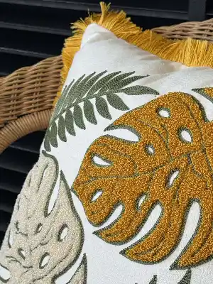 Turuncu Yeşil Tropikal Nakışlı Saçaklı Kırlent (iç Dolgusuz)