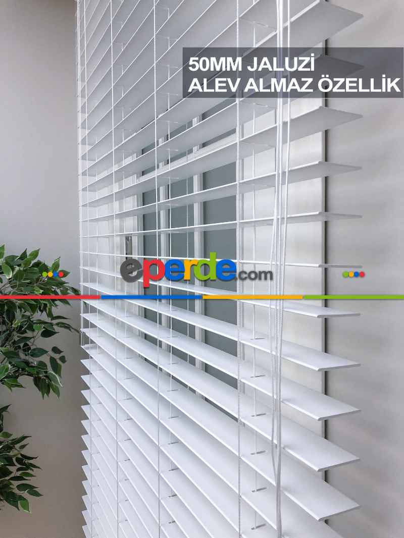 50mm Beyaz Ahşap Efektli Jaluzi Perde Alev Almaz Özellik- Beyaz