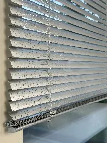 Mutfak Jaluzi - Gümüş Metal Perfore (delikli) Alüminyum Jaluzi Perde - 25mm