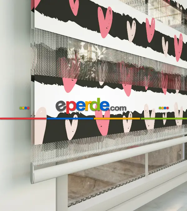 Kalp Desenli Baskılı Zebra Perde- Çok Renkli