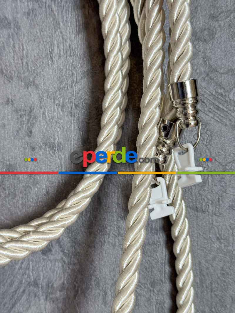 Krem Tül Perde Ve Fon Perde Kordon Toplama