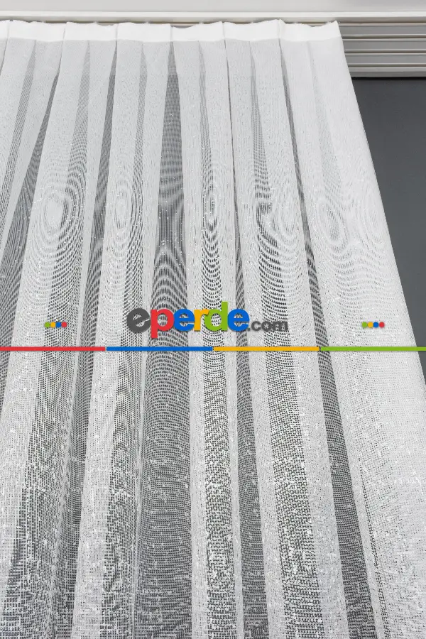 Gri Modern Çizgili Örme Tül - Eteği Açık Gri Üstü Ekru Renk ( Degrade Geçişli )