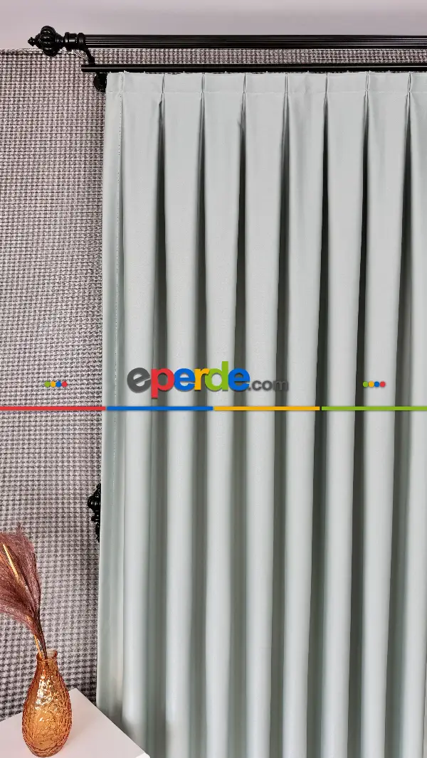 Yatak Odası - Açık Su Yeşili Blackout - Karartma Fon Perde, Premium Kalite Serisidir, � Oranında Işığı Keser