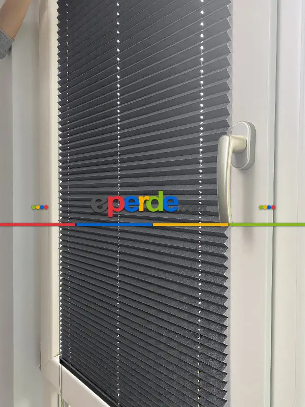 Plisel Perde, Füme Blackout Serisi Cam Balkon Perdesi 1. Kalite Matkapsız Montaj Yaylı Sistem