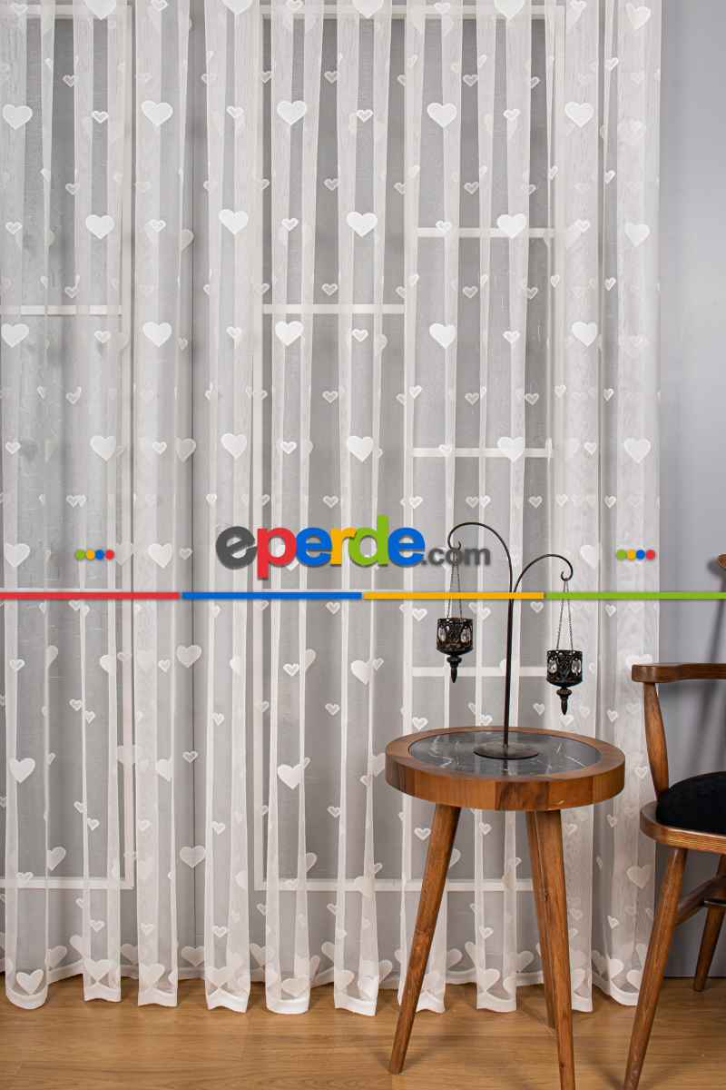 Bebek Odası -  Çocuk Odası Kalp Desenli Örme Tül Perde