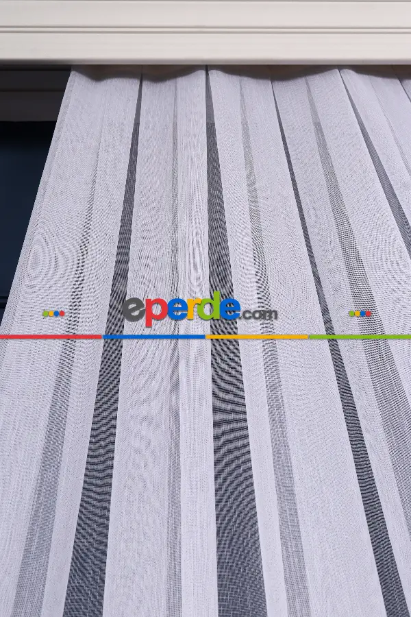 Genç Ve Çocuk Odası Renkli Eller Baskılı Tül Perde