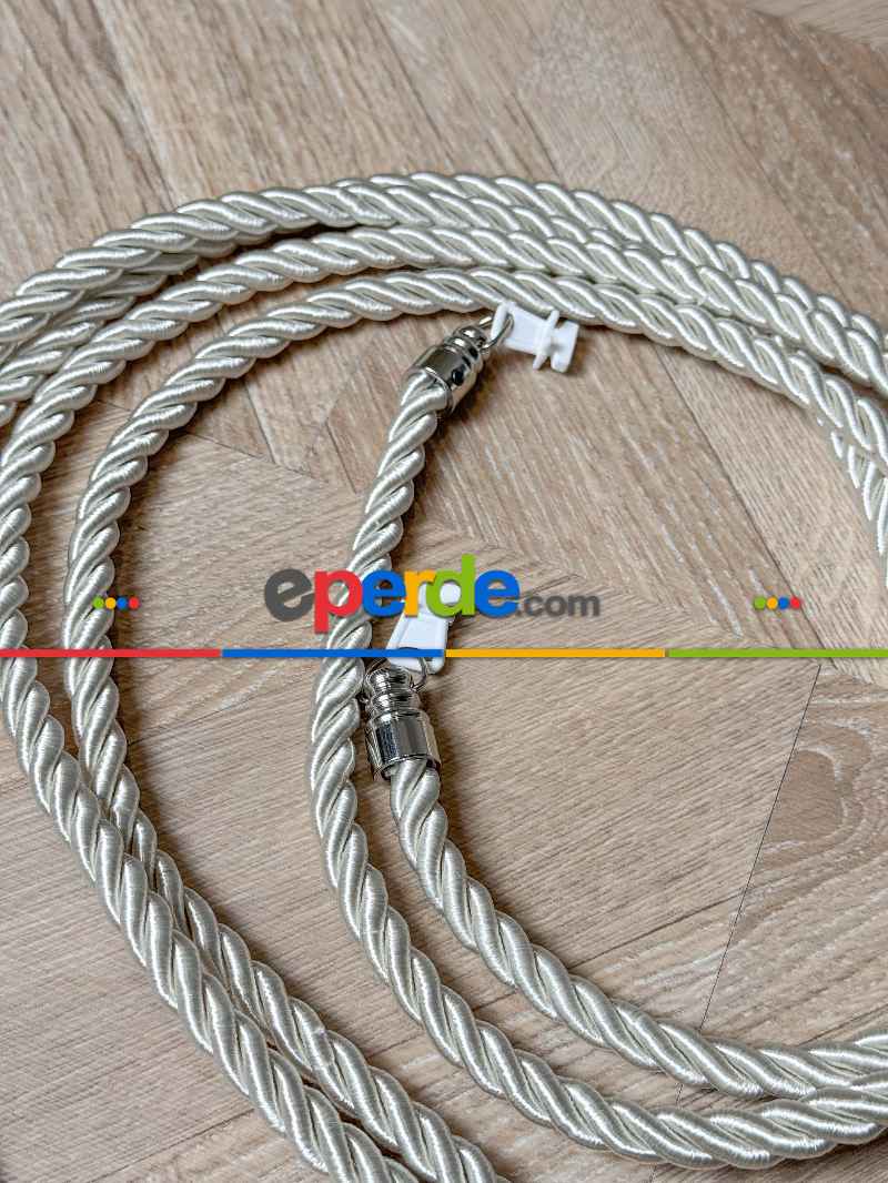 Krem Tül Perde Ve Fon Perde Kordon Toplama