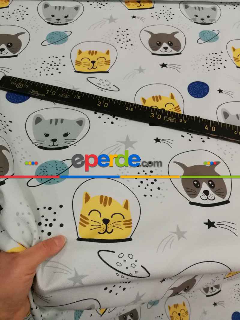 Uzaylı Kedi Desenli Fon Perde Evm1088-1 Kumaşı Kalındır Duck Bezi Değildir- Siyah