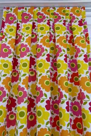 Çiçekli Fon Perde Desenli 15816-2- Sarı-Turuncu-Kırmızı Koyu