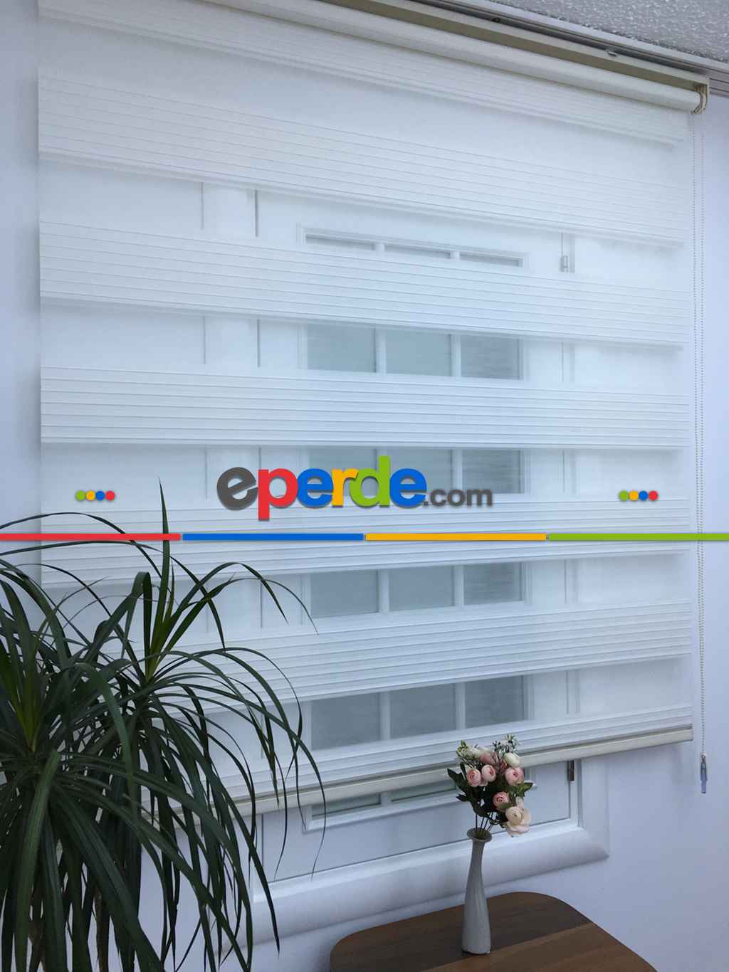 Yatak Odası - Zebra Perde - Geniş Pileli Zebra Perde- Ekru