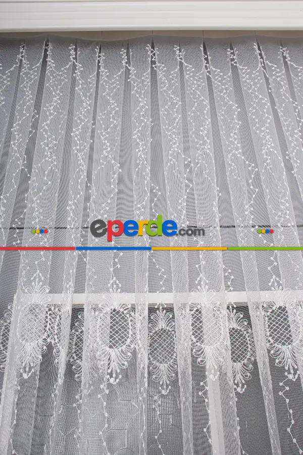 Yatak Odası - Brode Işlemeli Tül Perde