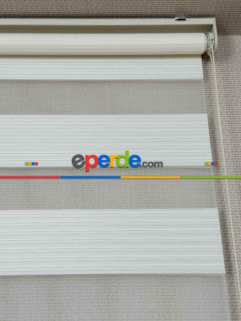 Krem Pliseli Geniş Zebra Perde, Standart Metal Kasalı Yüksek Kalite Kornişe Kolay Montaj Seçenekli