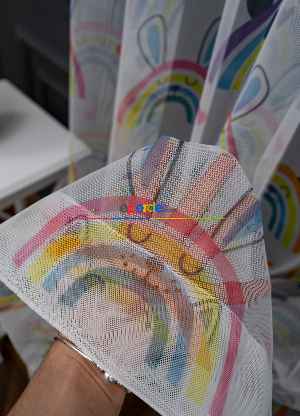 Hazır Ölçülü Petek Zemin Sarı - Pembe Renkli Gökkuşağı Ve Sevimli Hayvanlar Desenli Grek Baskılı Tül Perde