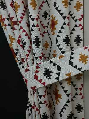 Geometrik Desenli Fon Perde ( Leke Tutmaz )- Siyah-kırmızı-hardal Sarısı