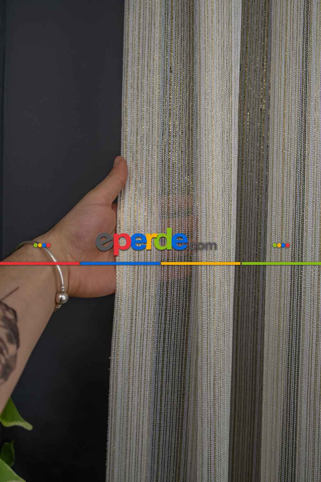 % 50 İndirimli Hazır Ürün Çizgi Altın Gold Simli Çelik Sim Pırıltılı Işıltılı Çizgili Tül Tasarım Perde