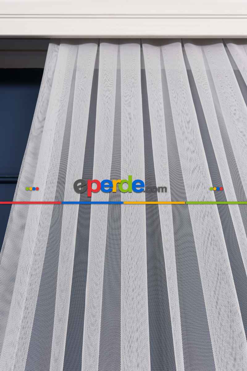 Grek Etek Ucu İşlemeli Nakış Tül Papatya Desen Ekru Renk Kırık Beyaz- Ekru - Kurşunlu Tül