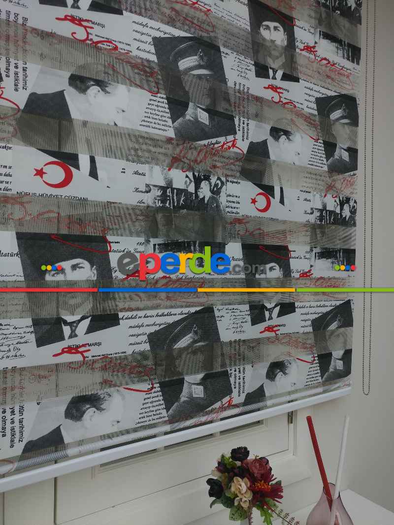 Atatürk Baskılı Zebra Perde- Siyah-kırmızı-beyaz-siyah Kırmızı- Çok Renkli 3